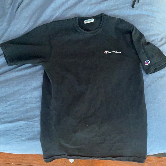 Men’s Small black champion shirt - Picture 1 of 3
